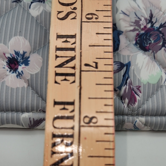 Vera Bradley Zinnias Quilted XTRA Large Tote/Bag 24"x15" Inner Zipper Pocket - Picture 10 of 15